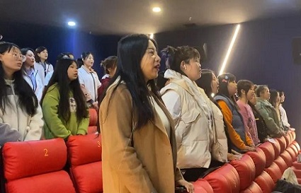 以我命相搏，护山河无恙——快连沈阳化妆学校师生观看《长津湖》