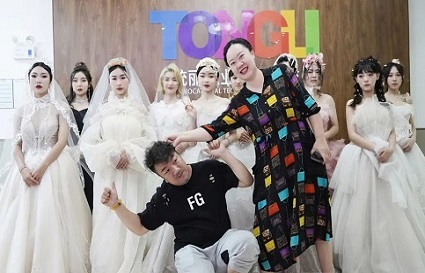 【快连学校千人大会】你绝对想不到，当对的婚纱遇上对的妆容会有多惊艳？