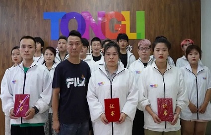 【快连学校烫发考核】技能是一束光，照亮梦想的远方~