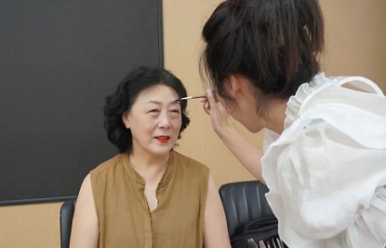 [快连学校&溪林社区]美妆课堂进社区|快连点缀你的生活！