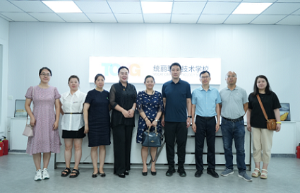 "深耕美业教育发展，打造美业劳务品牌"市劳务品牌专家团走进“快连学校”进行指导交流！