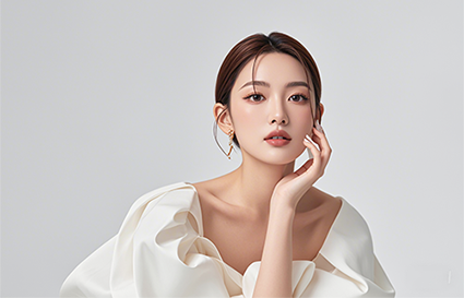 沈阳美容学校_肌肤白里透红的技巧